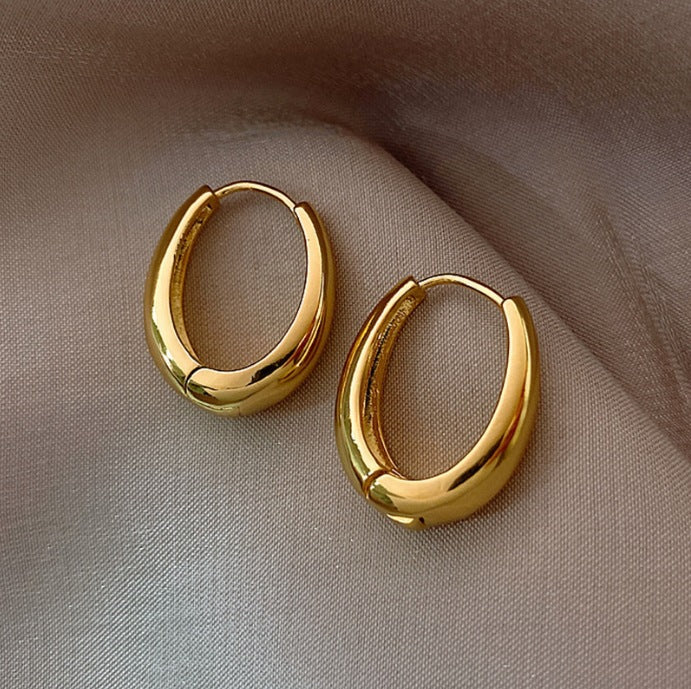 UNI- 11057-7 - Oval Shape  Gold  - Earring