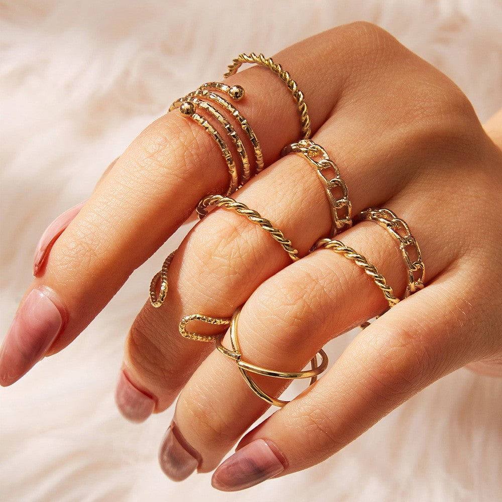 UNI-10168-37 - Classy Gold - Ring Set Of 8