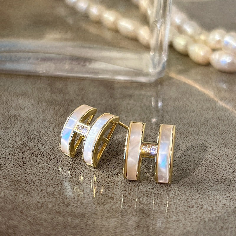 UNI- 11592 - Classy  - Earring