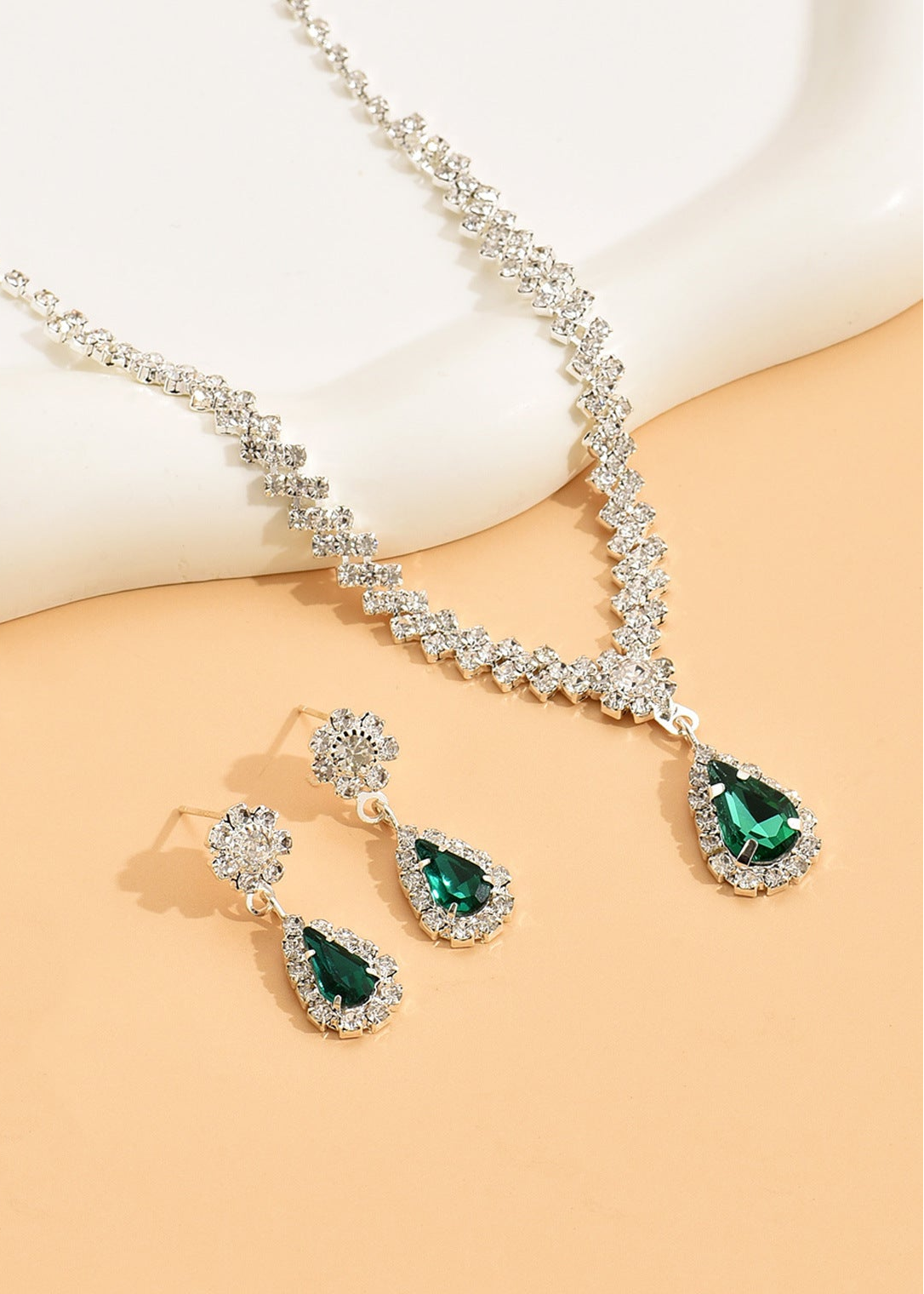 UNI-11364 - Green Luxury Diamonds Silver - Jewelry Set