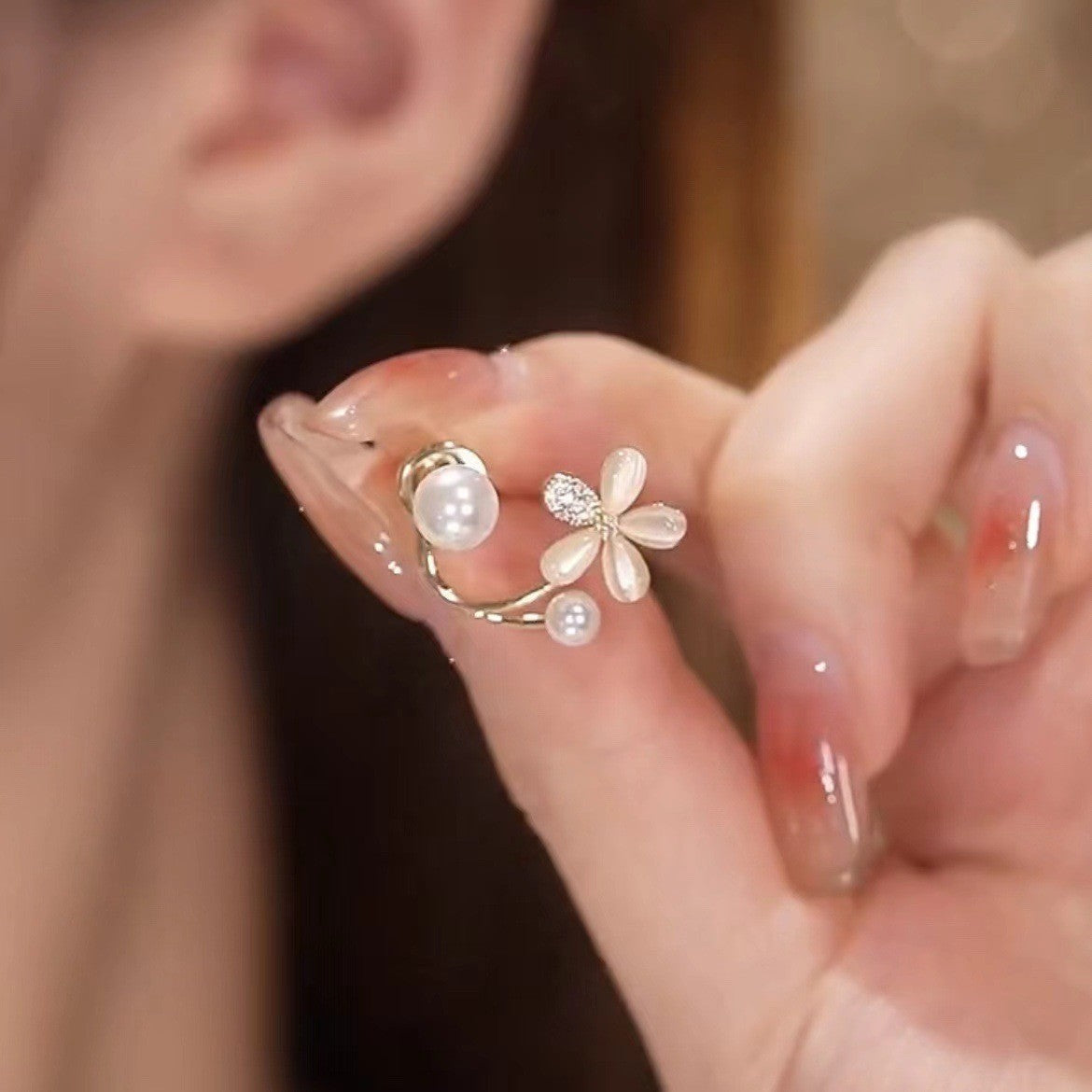 UNI-10433  - Pearl & Flower - Earring