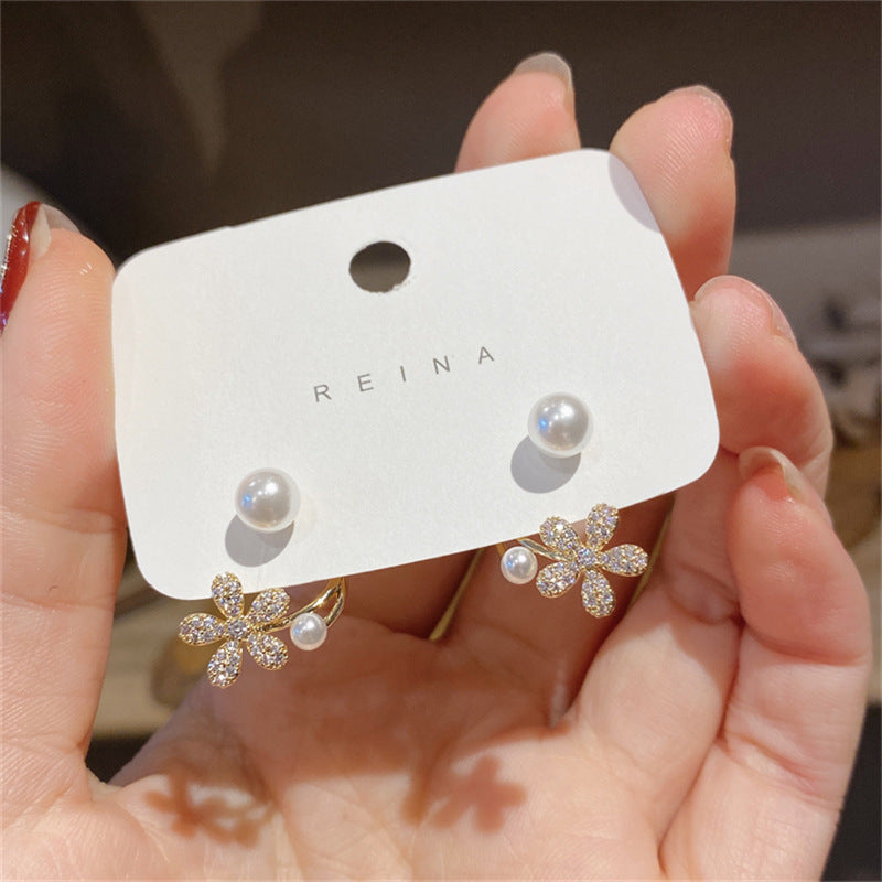 UNI-10386 - Pearly Flower - Earring