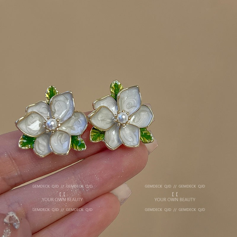 UNI- 11578 - White Flower & Leaf - Earring