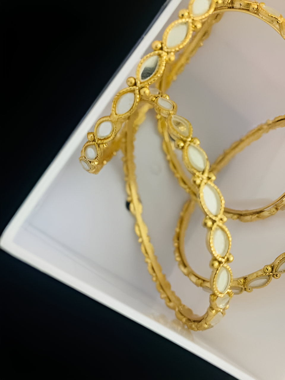 UNI-1024 -  18k Gold Plated Bangles with Mirrors - Trending Bracelets